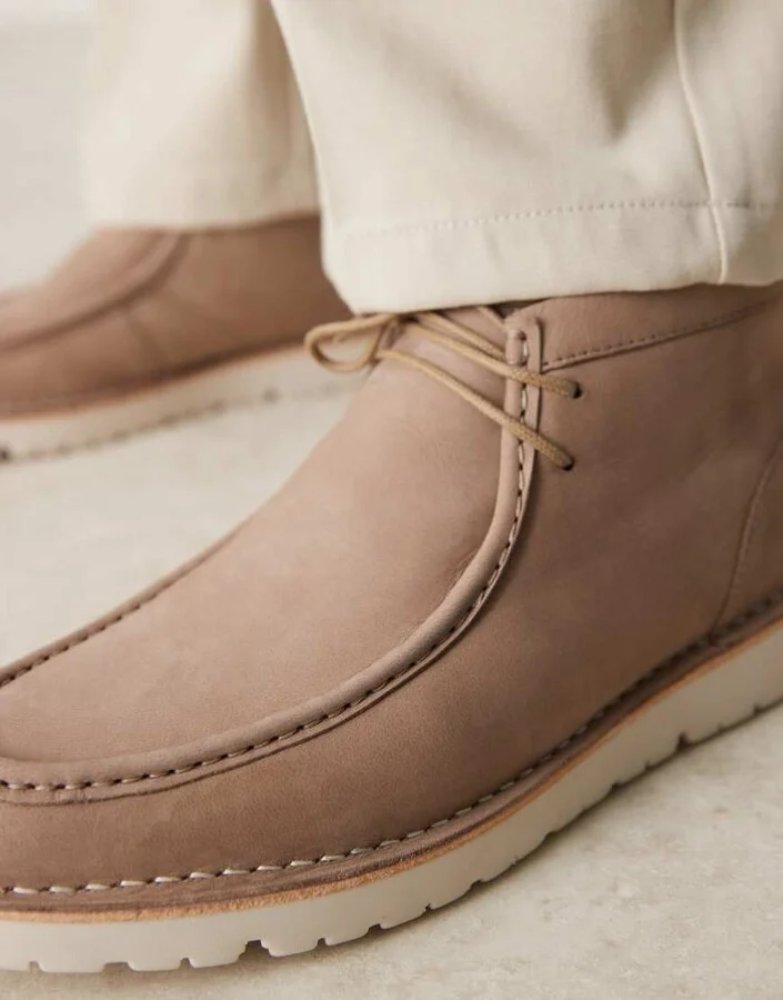ASIOS DESIGN lace-up boots in stone leather with apron stitch - Image 4