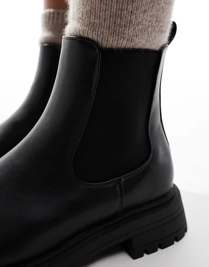 ASOS DESIGN Adjust chunky chelsea boots in black - Image 2