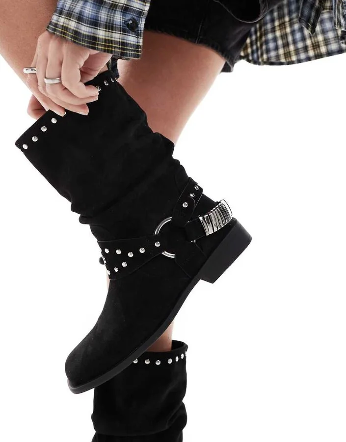 ASOS DESIGN Alara slouchy flat biker boots with hardware in black - Image 2