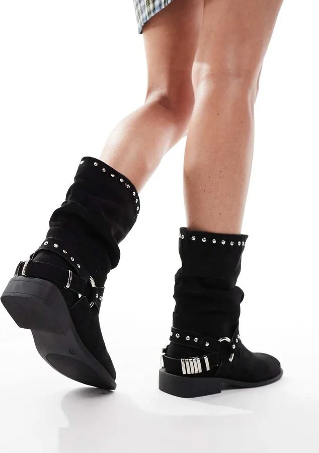 ASOS DESIGN Alara slouchy flat biker boots with hardware in black - Image 3
