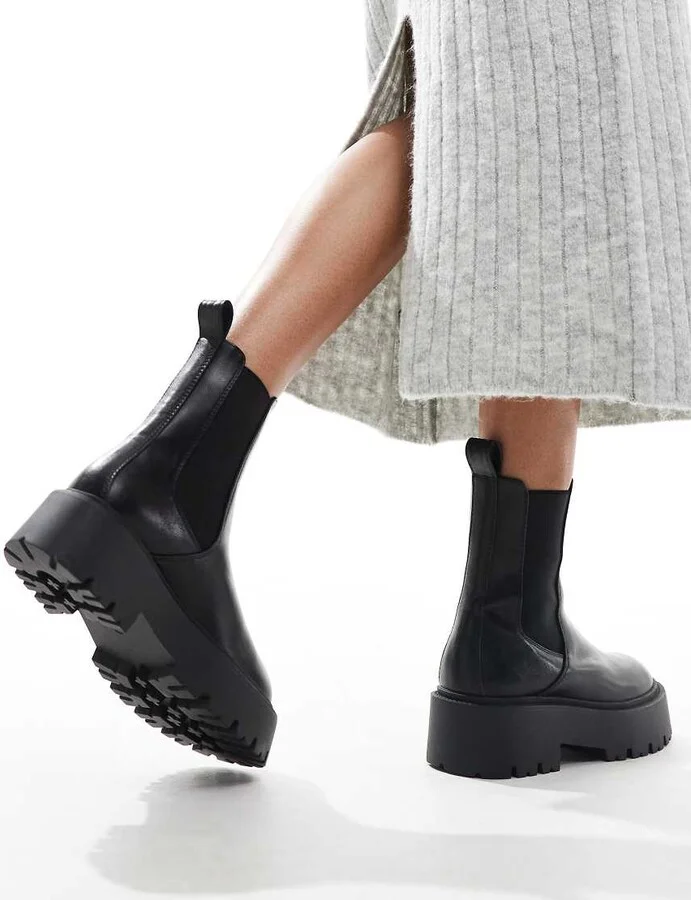 ASOS DESIGN Amy chunky Chelsea boots in black - Image 4