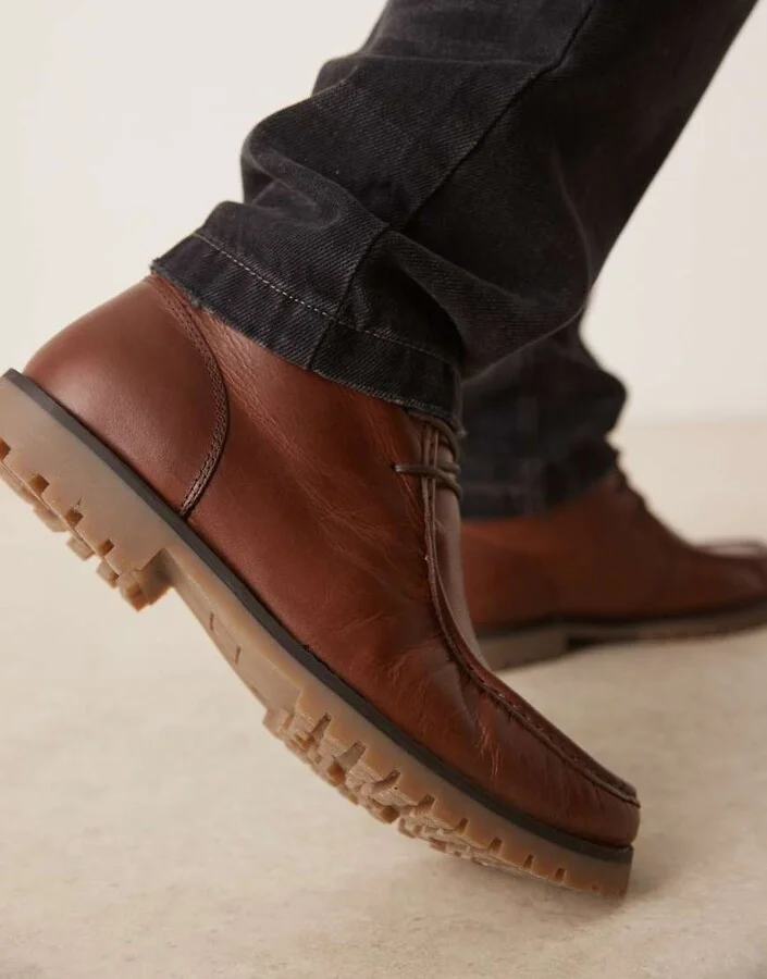 ASOS DESIGN apron boots in tan leather with cleated sole - Image 2