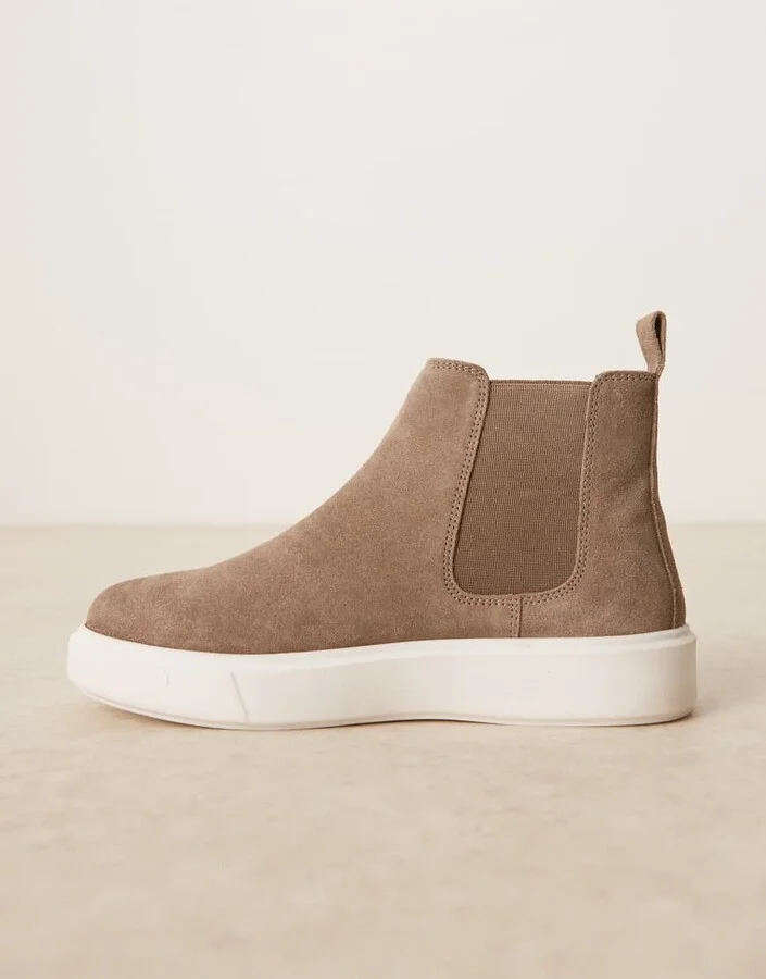 ASOS DESIGN chelsea boots in beige suede - Image 2