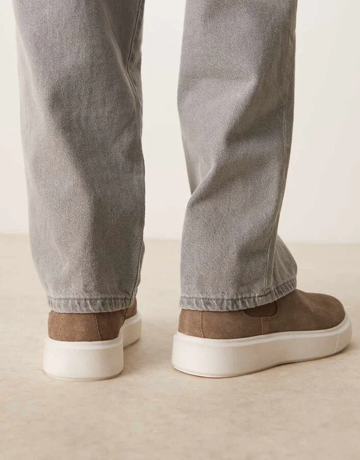 ASOS DESIGN chelsea boots in beige suede - Image 4