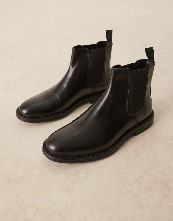 ASOS DESIGN chelsea boots in black polished leather
