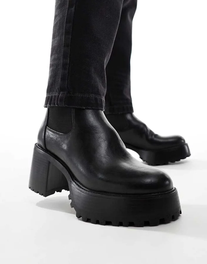 ASOS DESIGN chelsea boots in black with chunky soles - Image 4