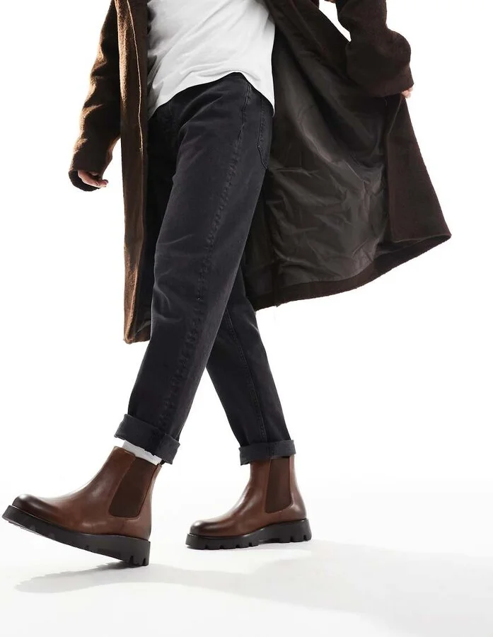 ASOS DESIGN chelsea boots in tan leather with cleated sole - Image 3