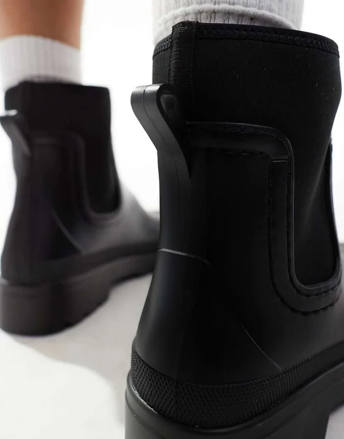 ASOS DESIGN chelsea wellington boots in black - Image 2