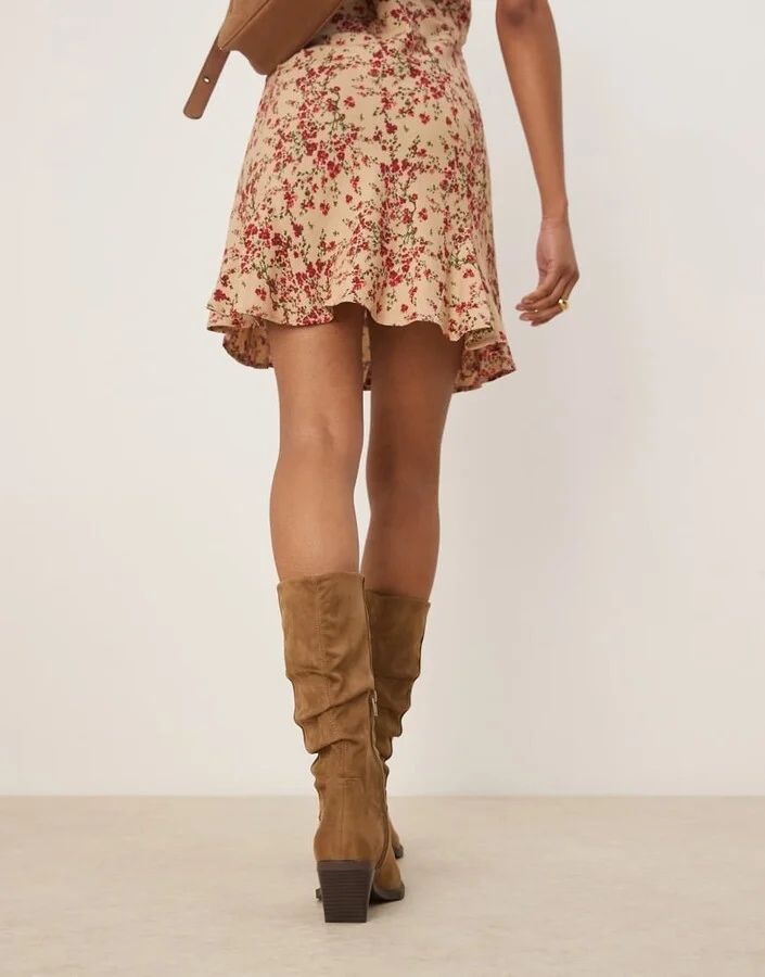 ASOS DESIGN Chosen slouchy western knee boots in taupe suedette - Image 4