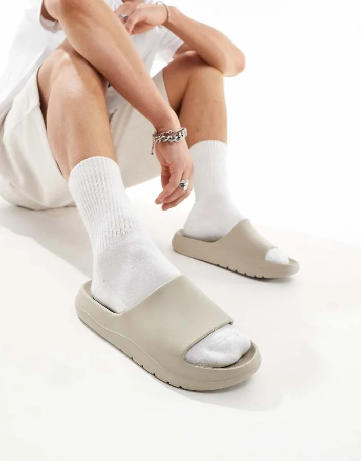 ASOS DESIGN chunky sliders in stone - Image 3