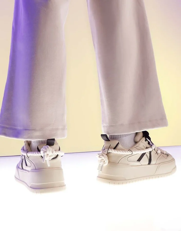 ASOS DESIGN chunky sneakers in beige with black contrast details - Image 3