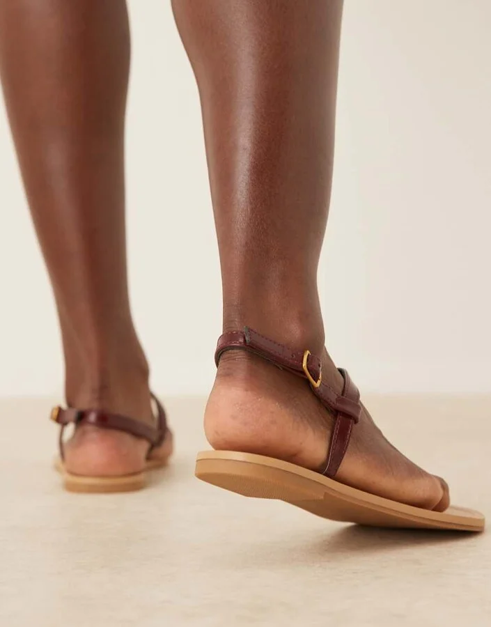 ASOS DESIGN Fancy chain flat sandals in burgundy - Image 4