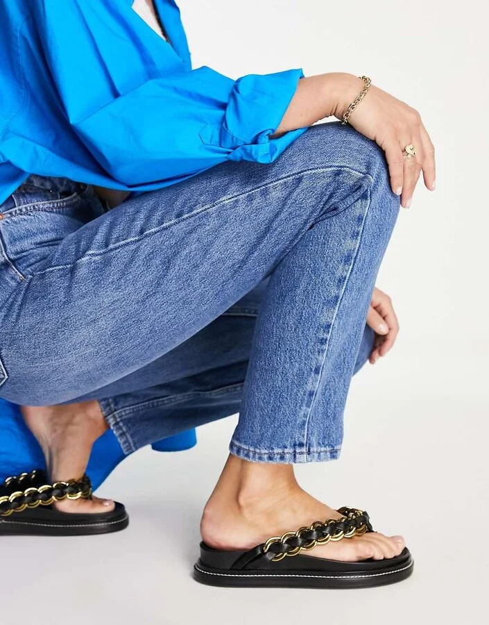 ASOS DESIGN Festive premium leather chain flat sandals in black - Image 4