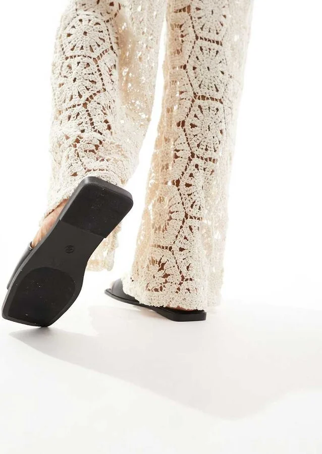 ASOS DESIGN Fig square toe flat sandals in black - Image 2