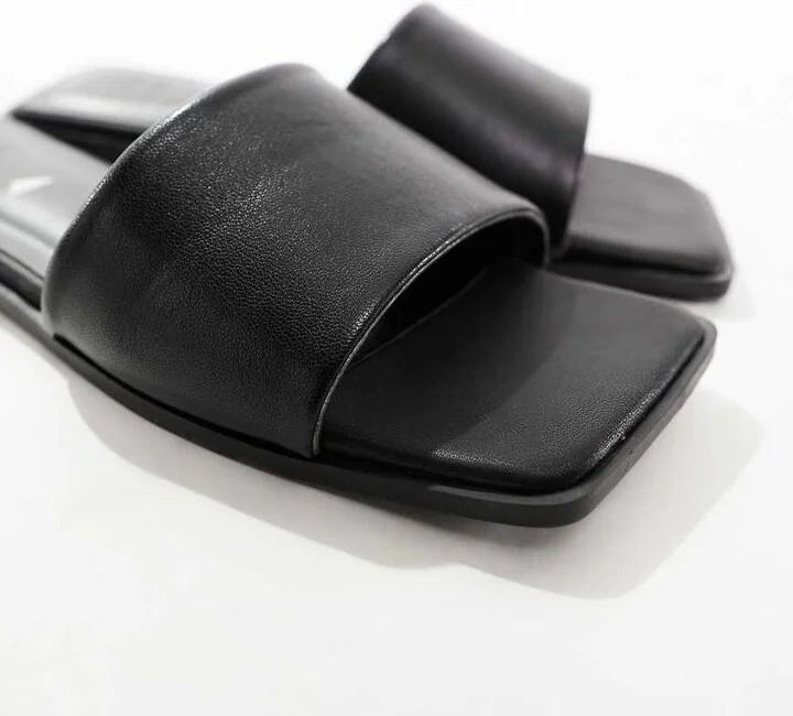ASOS DESIGN Fig square toe flat sandals in black - Image 3