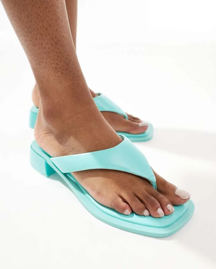 ASOS DESIGN Finale toe thong heeled mule sandals in turquoise - Image 2