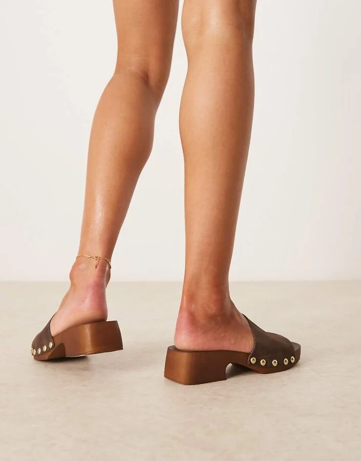 ASOS DESIGN Flare premium suede mule sandal clogs in chocolate - Image 2