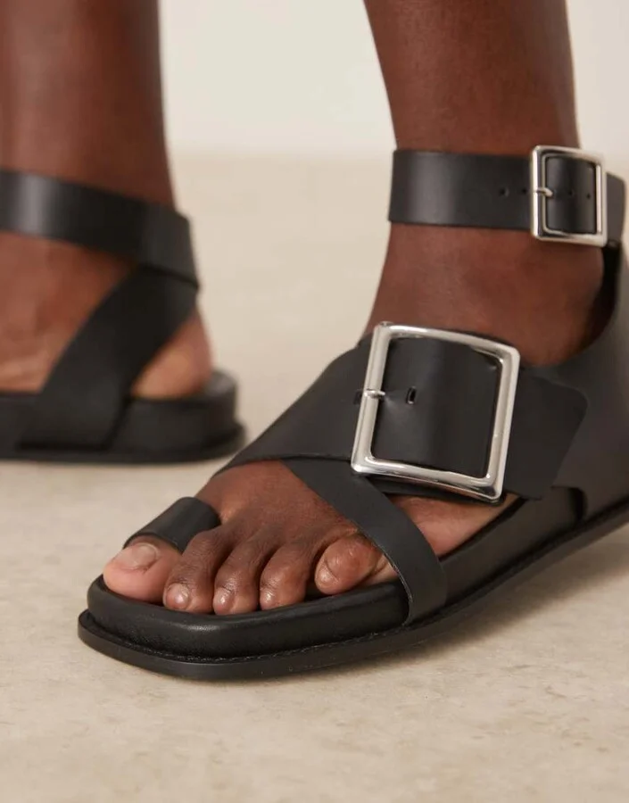 ASOS DESIGN Flawless leather toe loop footbed sandals in black - Image 4
