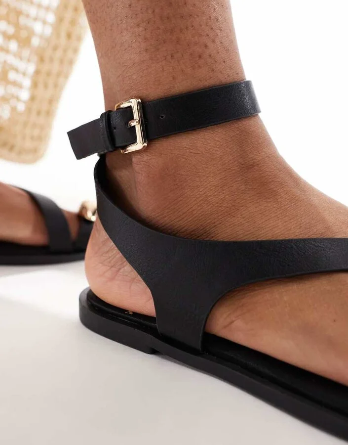 ASOS DESIGN Florrie toe loop strappy sandal in black - Image 4