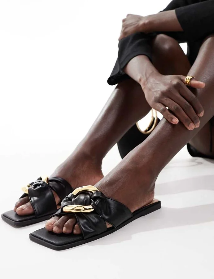 ASOS DESIGN Foxy hardware slider in black