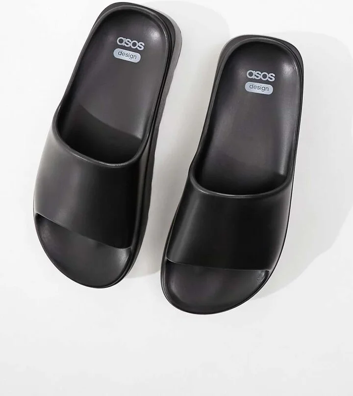 ASOS DESIGN Freedom cleated flatform slides in black - Image 2