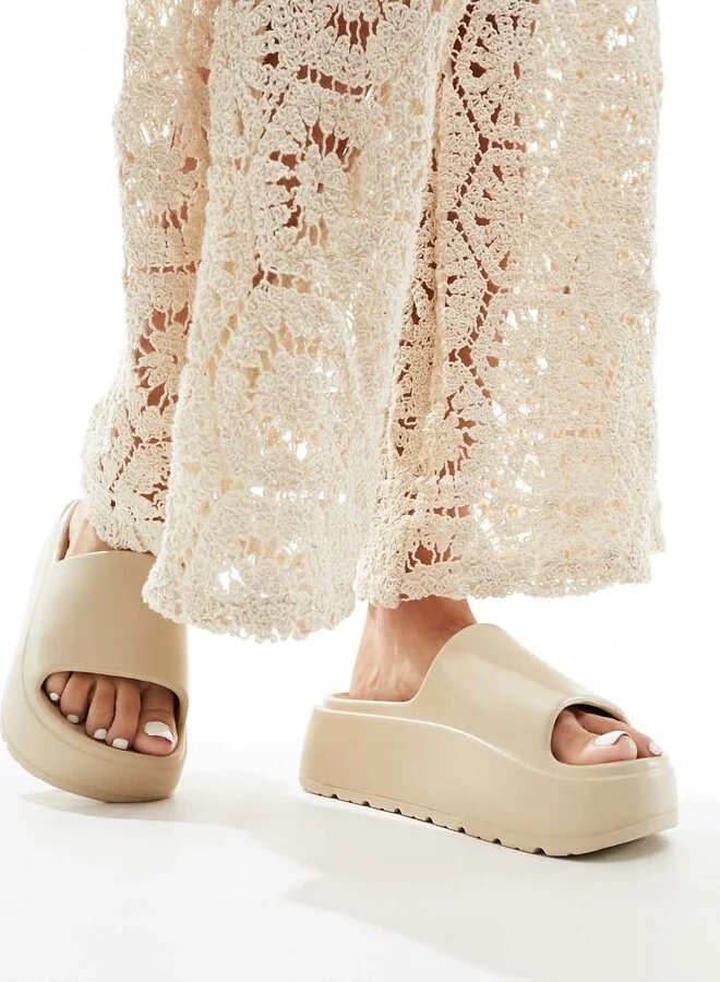 ASOS DESIGN Freedom cleated flatform slides in off-white - Image 2