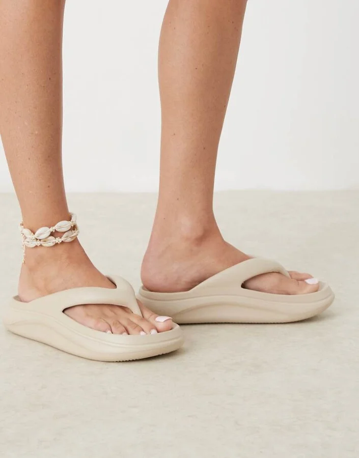 ASOS DESIGN Fudge chunky flip-flop slides in beige