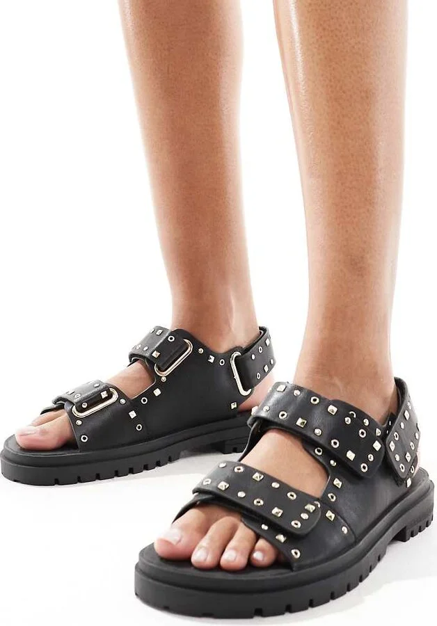 ASOS DESIGN Fuse chunky sandals with gold hardware in black - Image 4