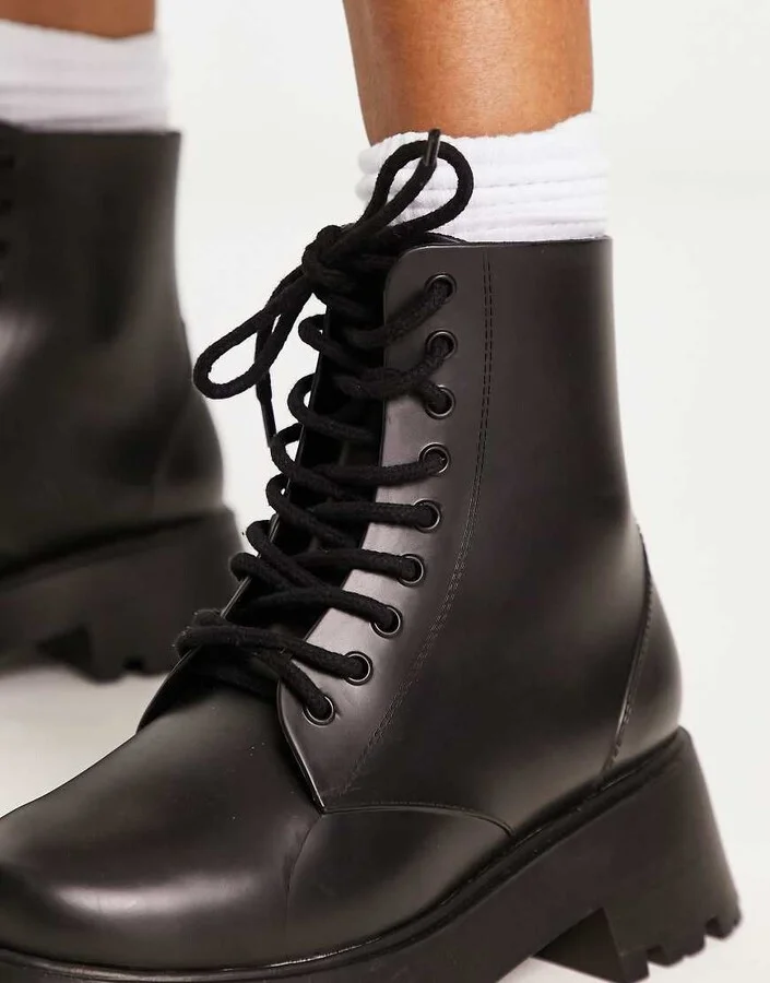 ASOS DESIGN Galaxy chunky lace up wellies in black - Image 3