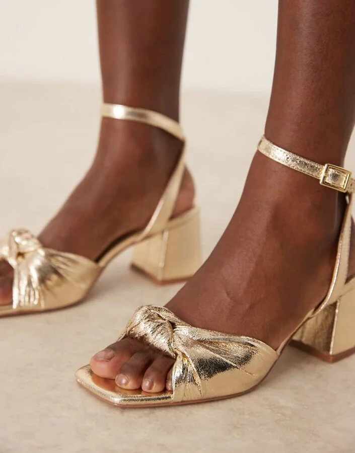 ASOS DESIGN Hansel knotted mid heeled sandals in gold - Image 4