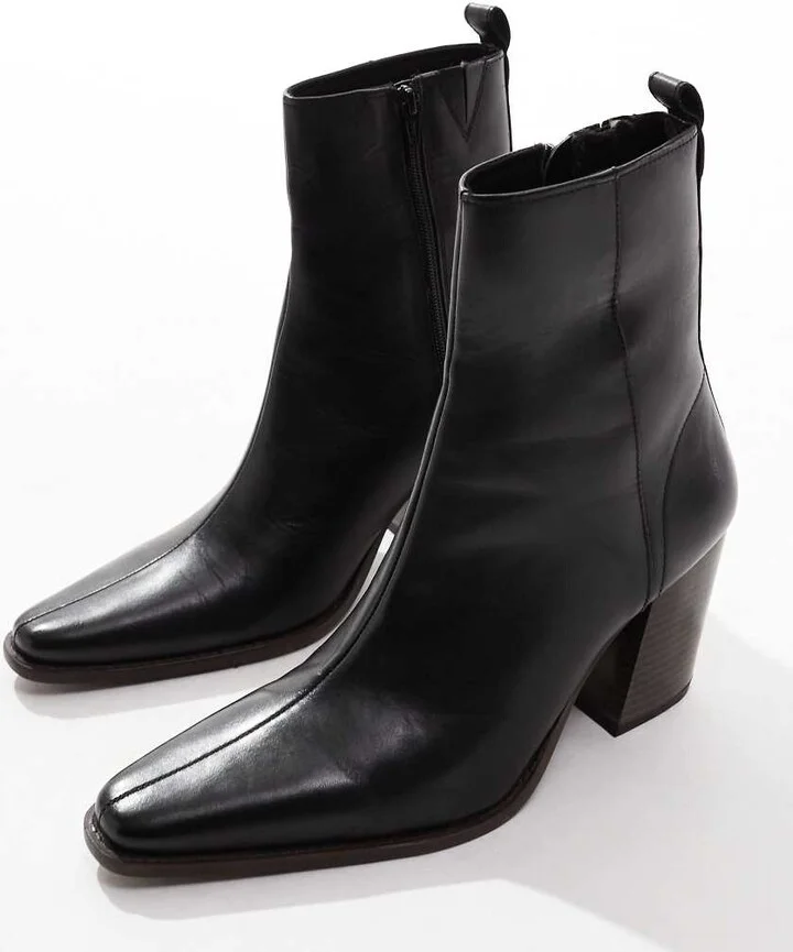 ASOS DESIGN heeled chelsea boot in black leather with natural sole - Image 2