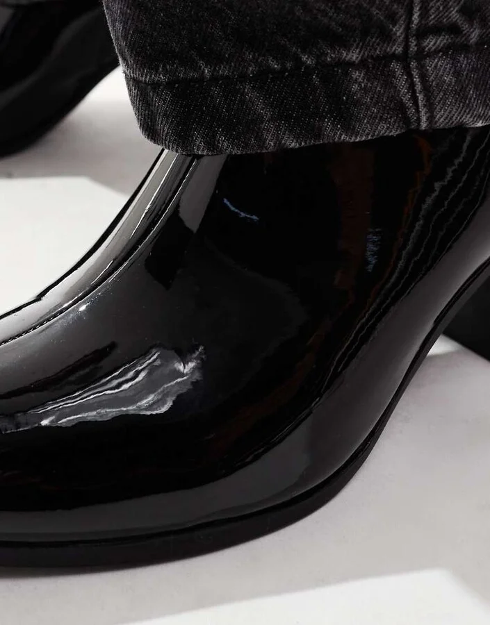 ASOS DESIGN heeled chelsea boots in black patent - Image 4