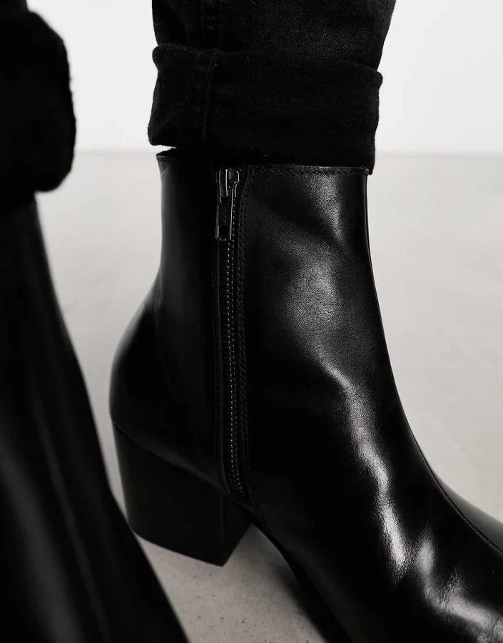 ASOS DESIGN heeled chelsea boots with pointed toe in black leather - Image 3