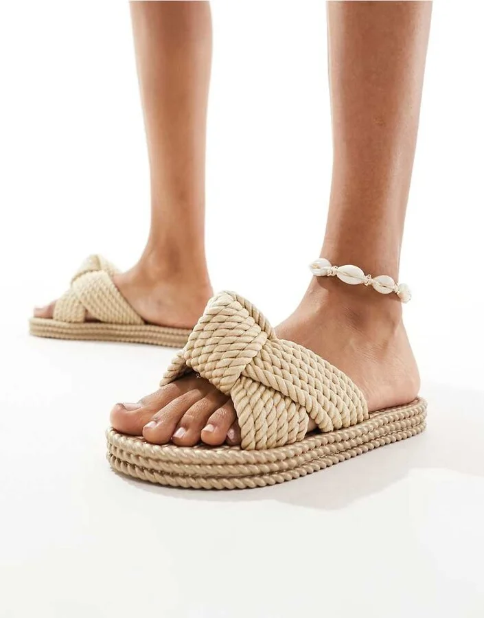 ASOS DESIGN Jasper knot jelly sandals in gold - Image 2