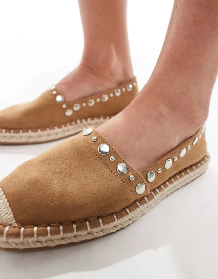 ASOS DESIGN Jeanie closed toe studded espadrilles in tan - Image 3