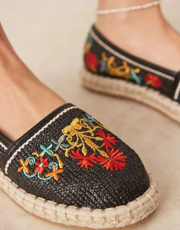 ASOS DESIGN Jos embroidered closed toe espadrilles in black - Image 2