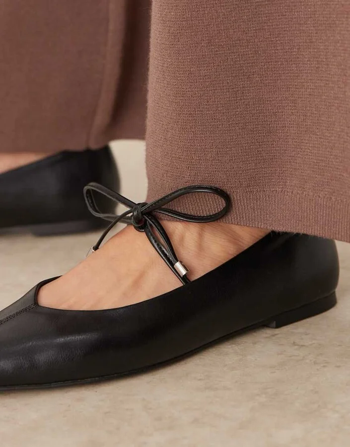 ASOS DESIGN Lithe pointed toe ballet flats with vamp tie in black - Image 3