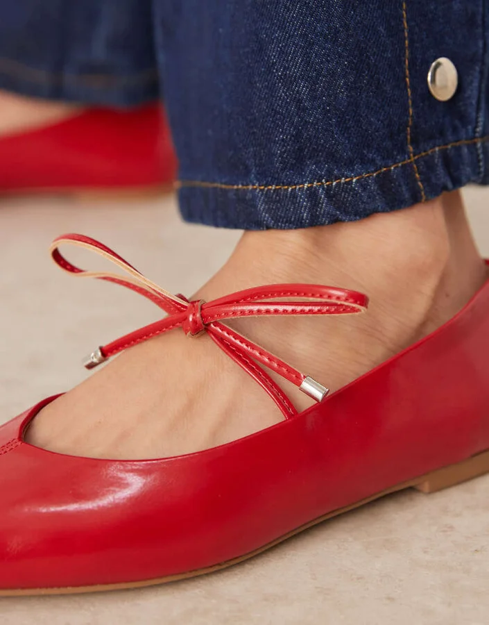 ASOS DESIGN Lithe pointed toe ballet flats with vamp tie in red - Image 4