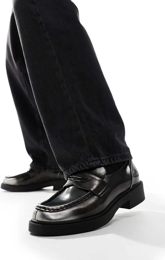 ASOS DESIGN loafers in black and silver faux leather - Image 4
