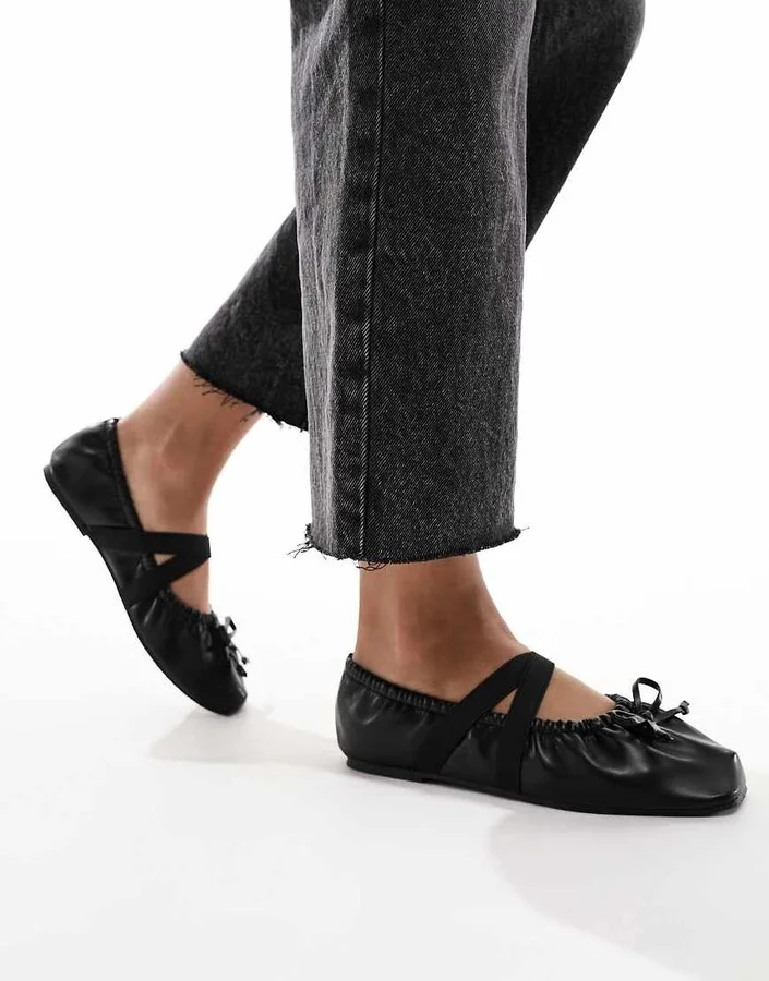 ASOS DESIGN Los Angeles ruched ballet flat in black PU - Image 3