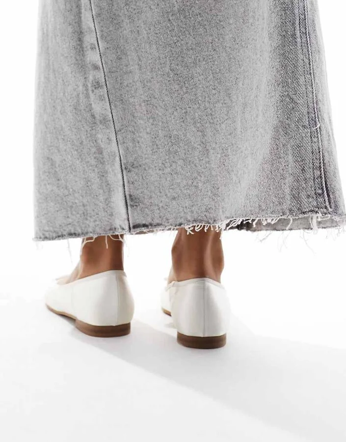 ASOS DESIGN Lullaby basic bow ballet flats in ivory - Image 4