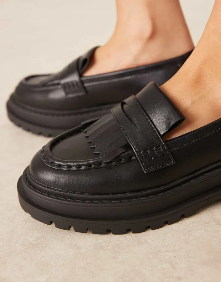 ASOS DESIGN Majesty chunky fringe loafers in black - Image 4