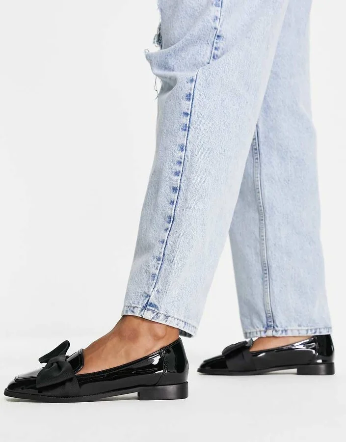 ASOS DESIGN Mentor bow loafer flat shoes in black patent - Image 4