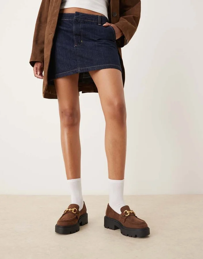 ASOS DESIGN Milan chunky chain detail loafers in chocolate suedette - Image 2