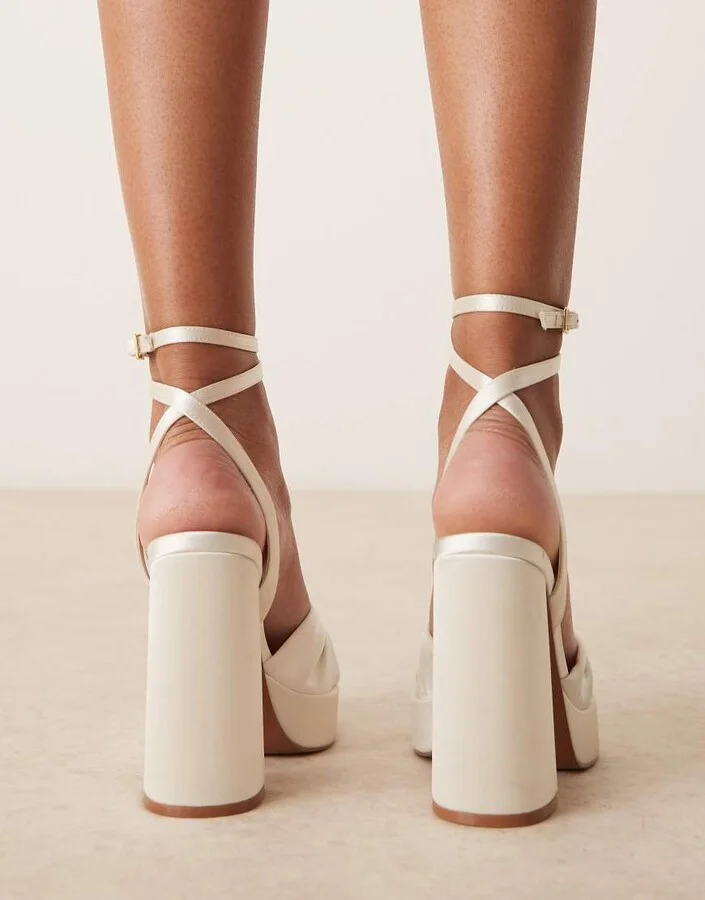 ASOS DESIGN Nikita knotted platform block heeled sandals in ivory - Image 4