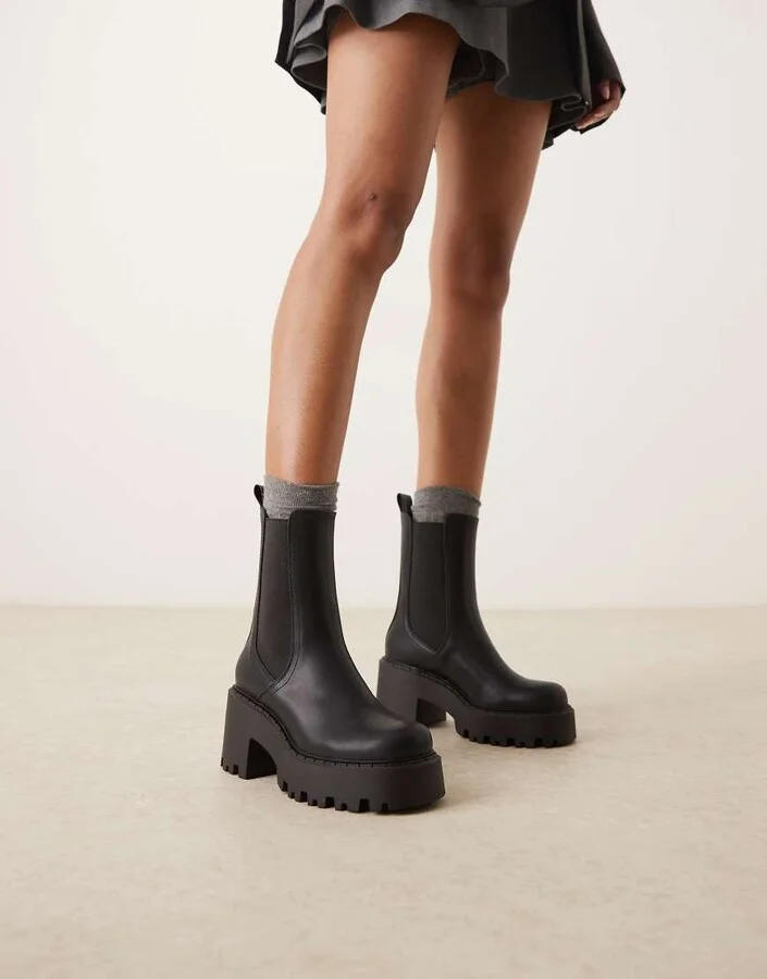 ASOS DESIGN Rae chunky chelsea heeled boots in black