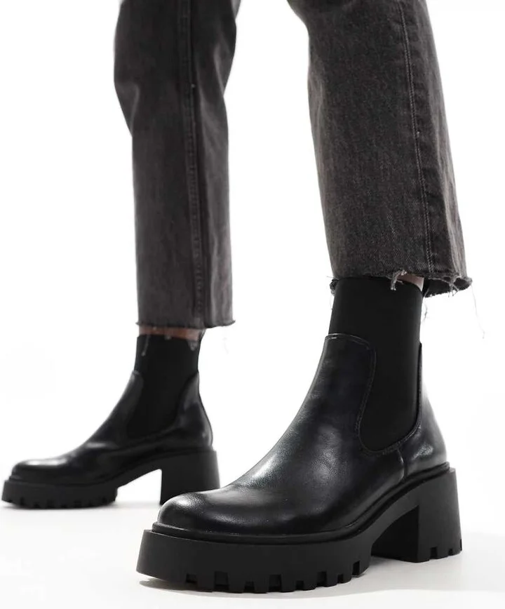 ASOS DESIGN Rowan chunky chelsea boots in black - Image 3