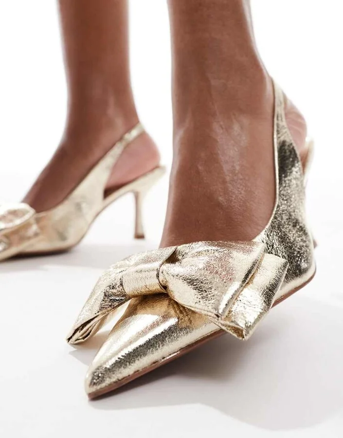 ASOS DESIGN Sapphire bow detail mid heeled shoes in gold - Image 3