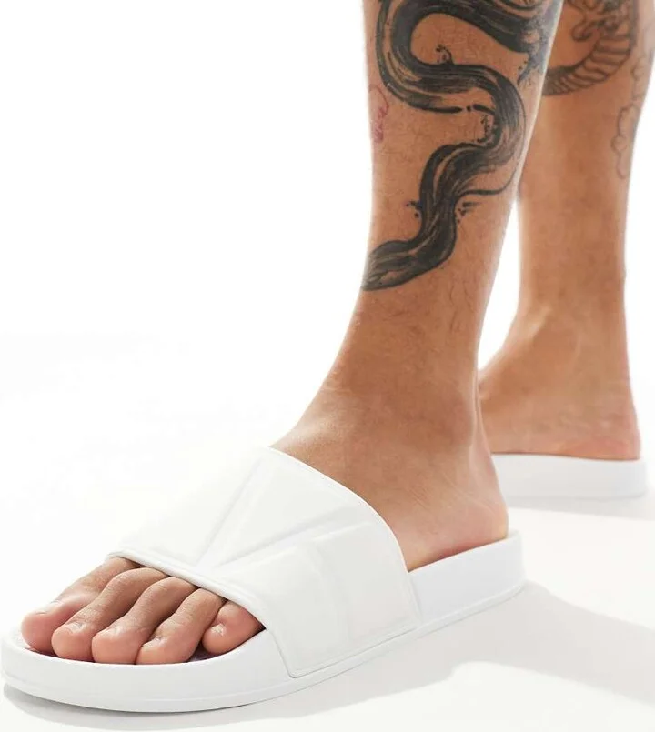 ASOS DESIGN sliders in white