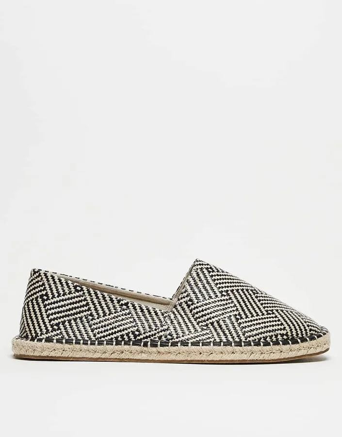 ASOS DESIGN slip on espadrilles in black and white weave - Image 3
